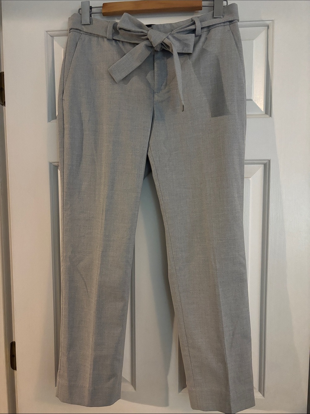Banana Republic Avery Herringbone Ankle pant with tie belt - size 6